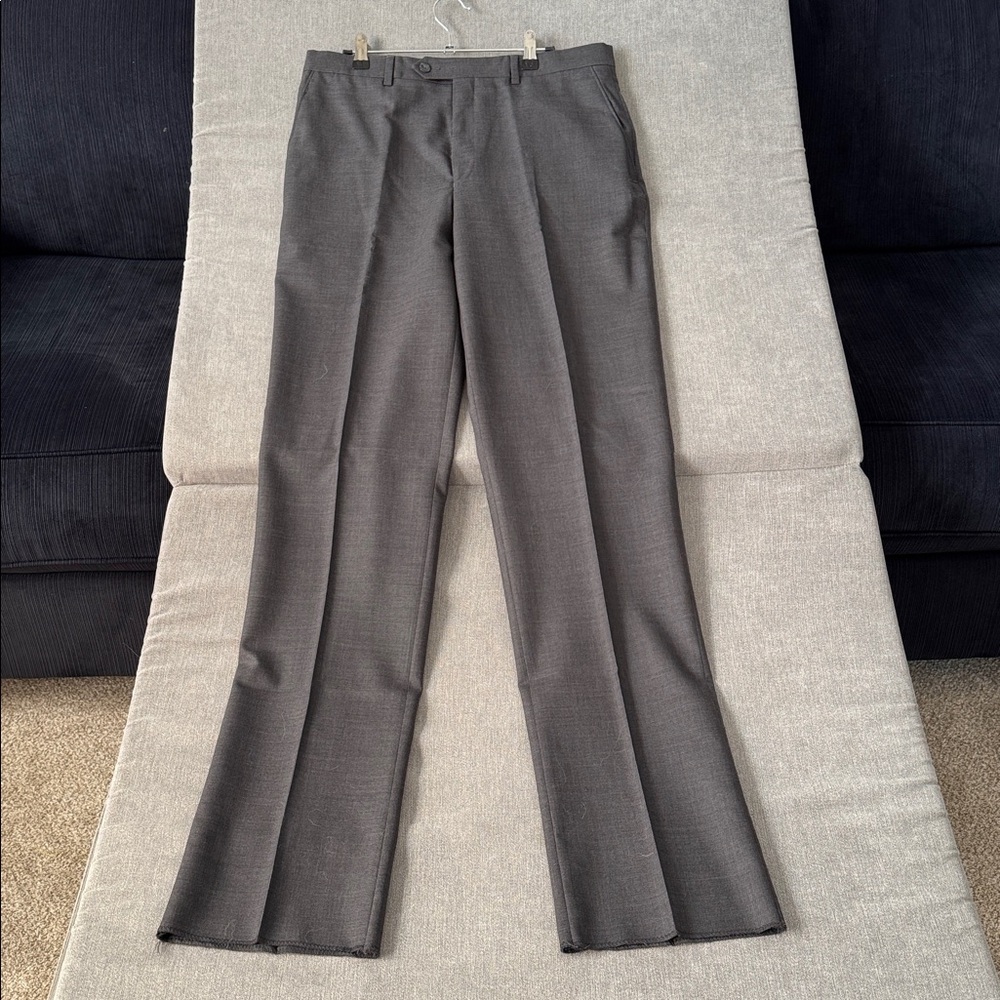 NWT. Jos A Banks Traveler's Collection Wool Trousers. Size 34R